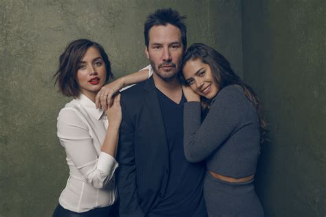 Ana de Armas, Lorenza Izzo – Knock Knock (2015)